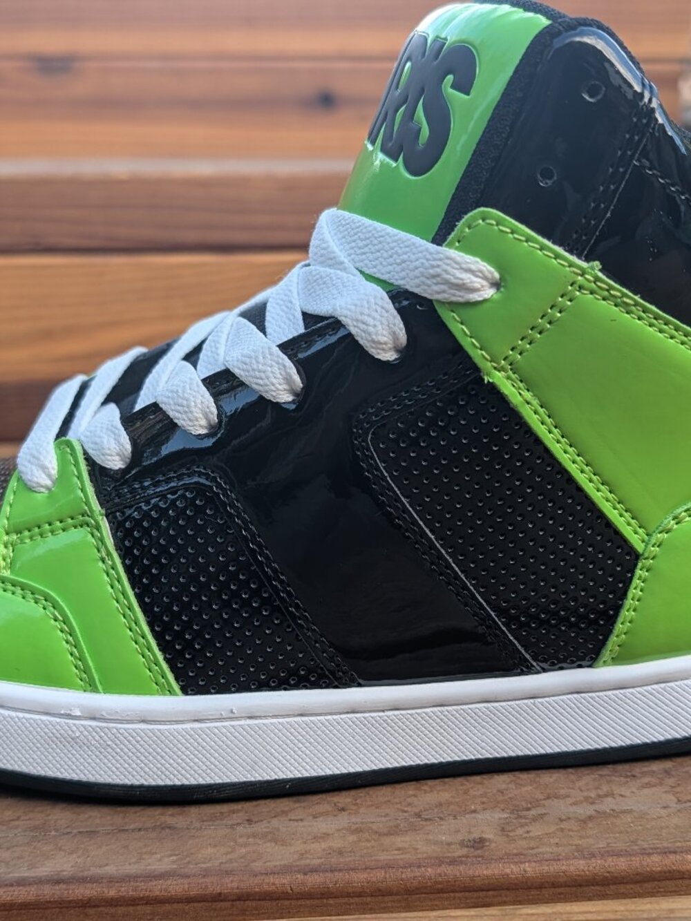 Osiris Convoy Mid Mens 9 Green Black Patent Skate Shoes New